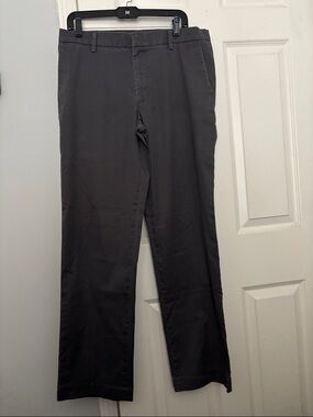 Dockers Men's Straight-Leg Chinos in Charcoal